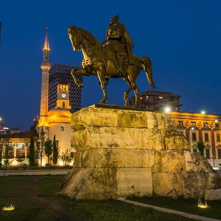 Studio Silva Tirana Bagian luar foto